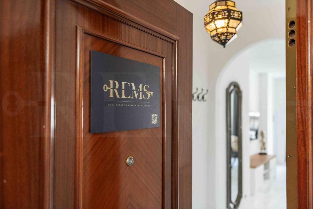 Spacious & Authentic Apartment By Rems Málaga Exterior foto